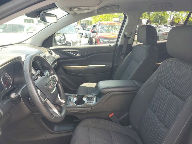2022 GMC Acadia SLE