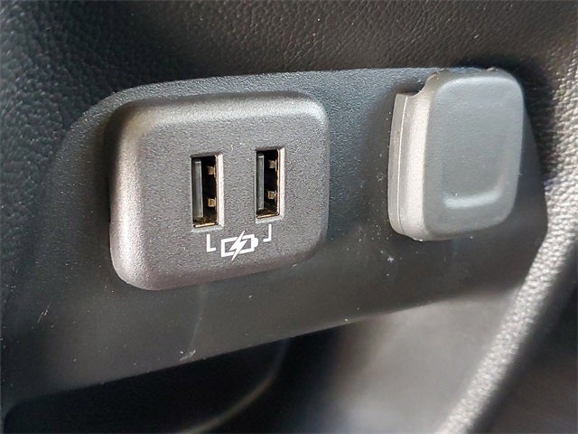 2022 GMC Canyon AT4 w/Leather