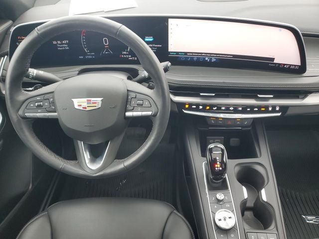 2024 Cadillac XT4 Premium Luxury