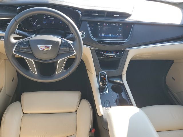 2017 Cadillac XT5 Base
