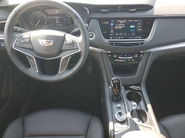 2025 Cadillac XT5 Luxury