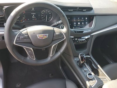 2025 Cadillac XT5 Luxury