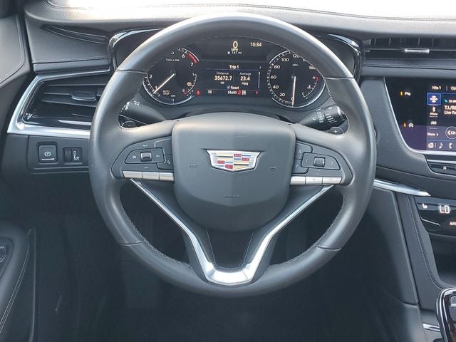 2025 Cadillac XT6 Luxury