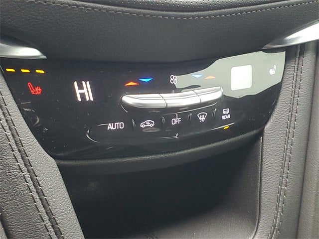 2024 Cadillac XT6 Luxury