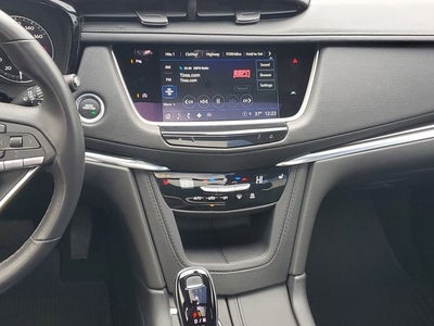 2025 Cadillac XT6 Luxury