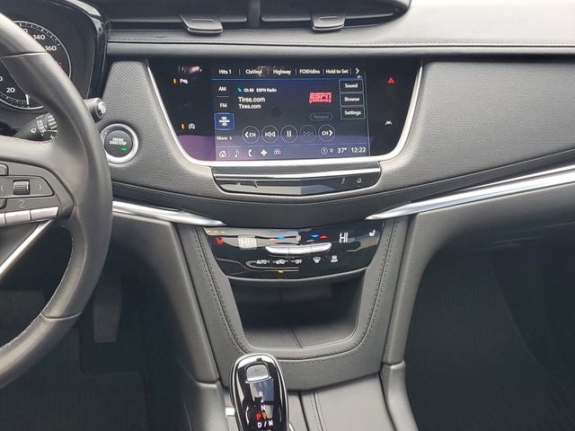 2025 Cadillac XT6 Luxury