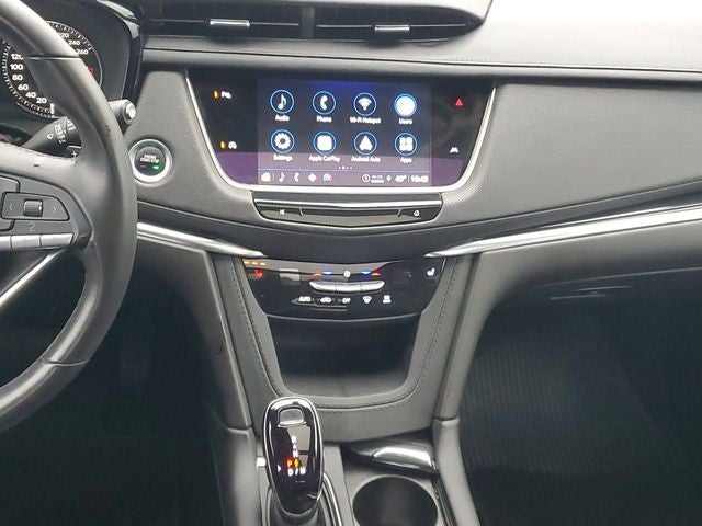 2024 Cadillac XT6 Luxury