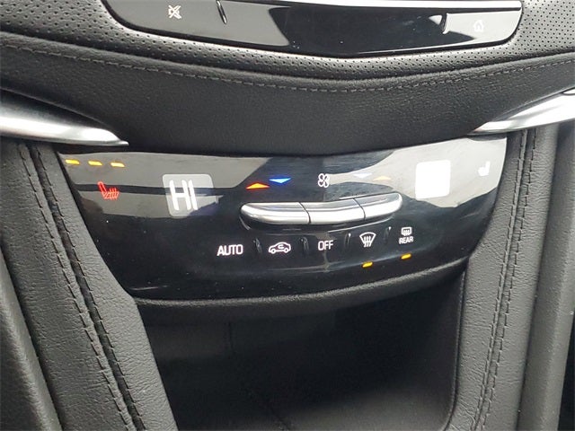 2024 Cadillac XT6 Luxury