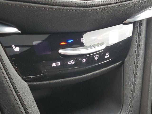 2024 Cadillac XT6 Luxury