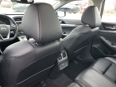 2023 Nissan Maxima Base