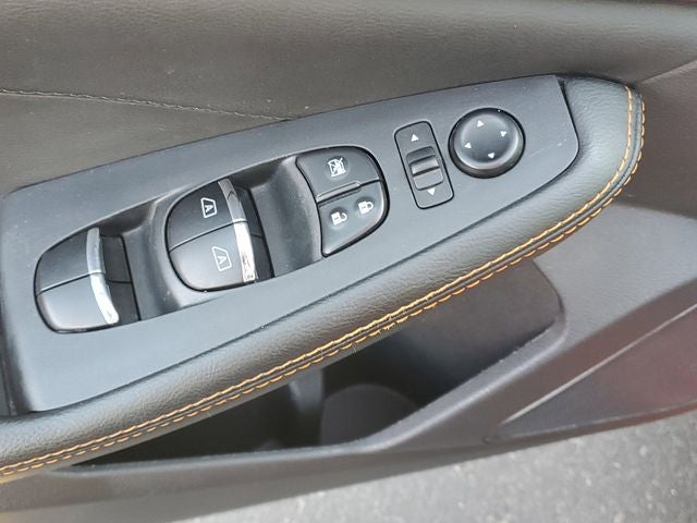 2022 Nissan Maxima SR