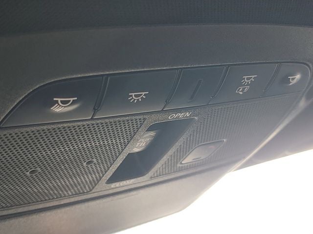 2022 Nissan Maxima SR