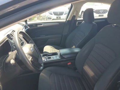 2020 Ford Fusion SE
