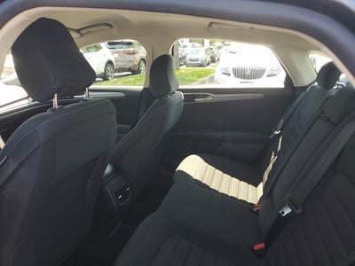 2020 Ford Fusion SE