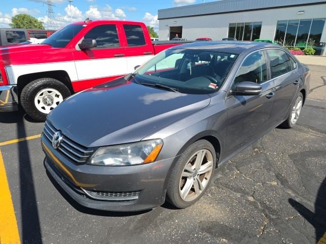 2014 Volkswagen Passat 1.8T SE w/Sunroof