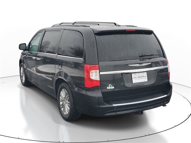 2016 Chrysler Town & Country Touring-L
