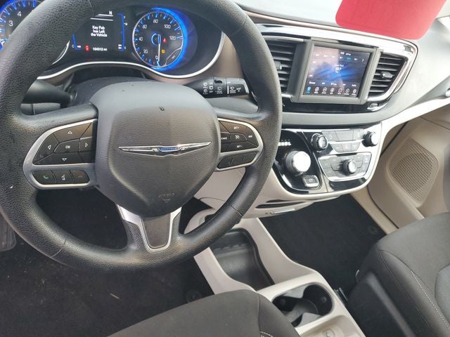 2020 Chrysler Voyager LX