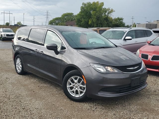 2020 Chrysler Voyager LX