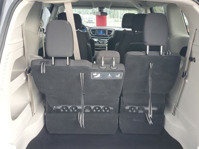 2020 Chrysler Voyager LX