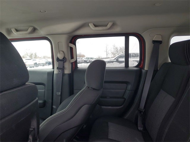 2006 Hummer H3 Base