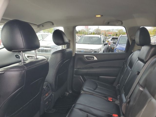 2020 Nissan Pathfinder SL