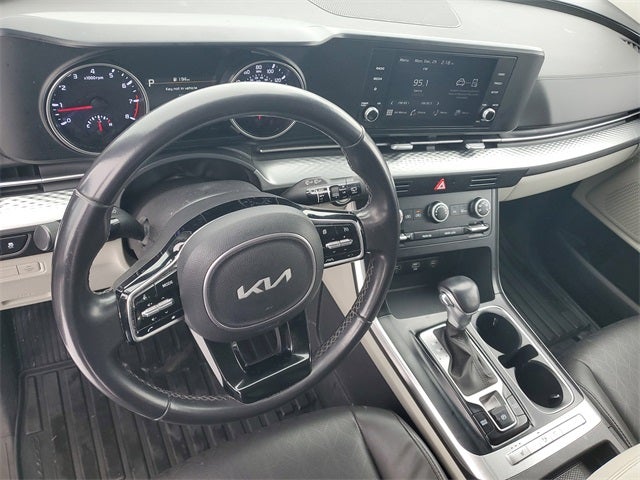 2024 Kia Carnival LX