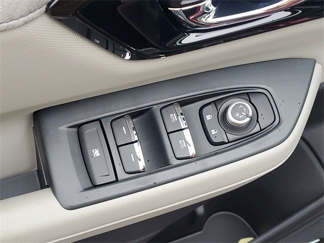 2025 Subaru FORESTER Limited Hybrid